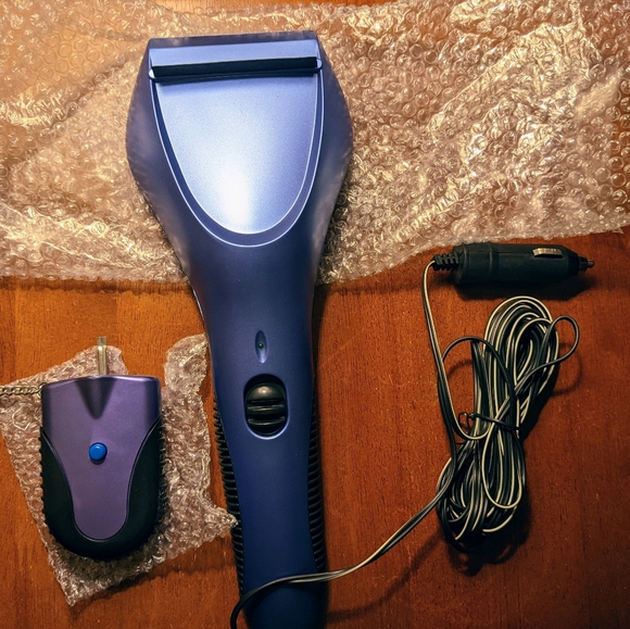 Heated Ice Scraper 12V - Picture 2 of 4